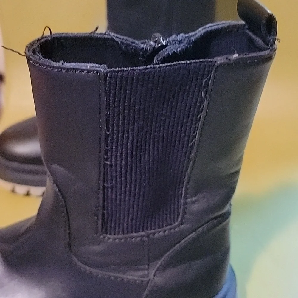 ZARA CONTRAST SOLE ANKLE BOOTS